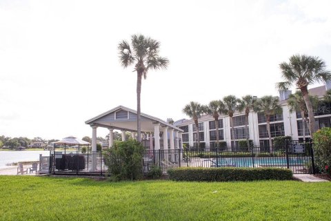 Condominio en alquiler en Orlando, Florida, 2 dormitorios, 98.94 m2 № 1797461 - foto 12