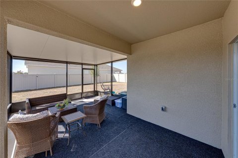Villa ou maison à vendre à Zephyrhills, Floride: 4 chambres, 172.05 m2 № 2237114 - photo 30