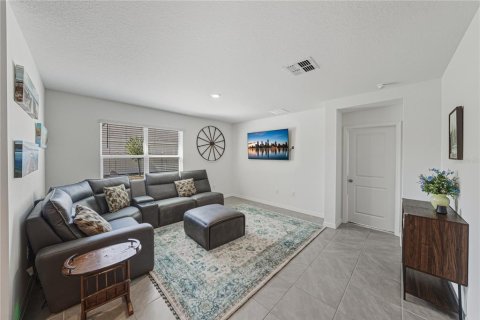 Villa ou maison à vendre à Zephyrhills, Floride: 4 chambres, 172.05 m2 № 2237114 - photo 8