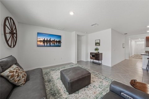 Villa ou maison à vendre à Zephyrhills, Floride: 4 chambres, 172.05 m2 № 2237114 - photo 7