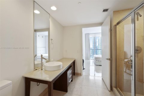 Condo in Miami, Florida, 2 bedrooms  № 1864718 - photo 25