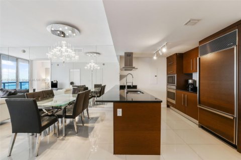 Condo in Miami, Florida, 2 bedrooms  № 1864718 - photo 6