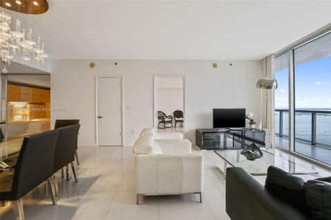 Condo in Miami, Florida, 2 bedrooms  № 1864718 - photo 9