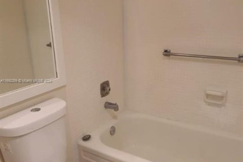 Copropriété à vendre à Boca Raton, Floride: 1 chambre, 66.89 m2 № 1940676 - photo 14