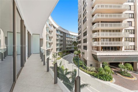 Condo in Miami, Florida, 4 bedrooms  № 2057024 - photo 27