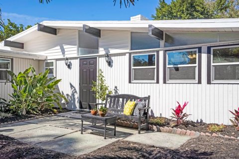 Apartamento en alquiler en Sarasota, Florida, 3 dormitorios, 131.83 m2 № 1349949 - foto 9