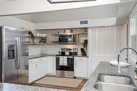 Apartamento en alquiler en Sarasota, Florida, 3 dormitorios, 131.83 m2 № 1349949 - foto 22