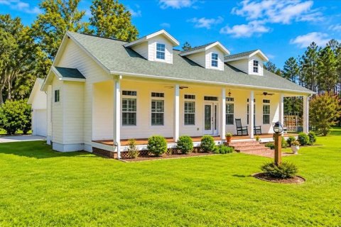 Casa en Chiefland, Florida 2 dormitorios, 152.08 m2 № 2383390
