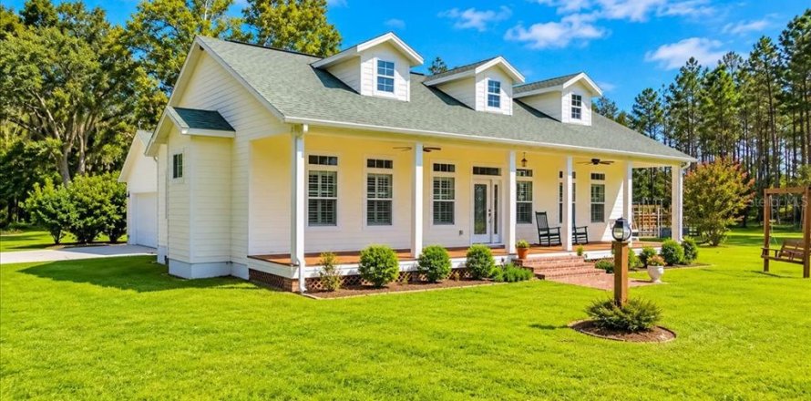 Casa en Chiefland, Florida 2 dormitorios, 152.08 m2 № 2383390