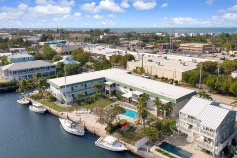 Condominio en Marathon, Florida, 1 dormitorio № 2154090