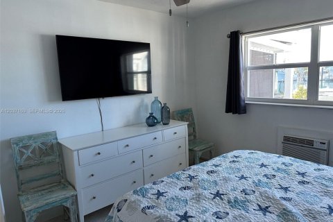 Condominio en venta en Marathon, Florida, 1 dormitorio, 60.94 m2 № 2154090 - foto 10
