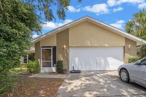Casa en venta en Deltona, Florida, 3 dormitorios, 158.03 m2 № 1745301 - foto 2