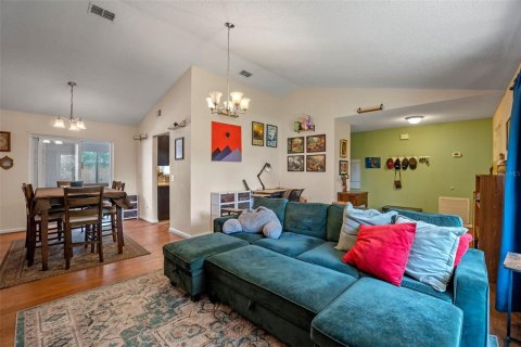 Casa en venta en Deltona, Florida, 3 dormitorios, 158.03 m2 № 1745301 - foto 8