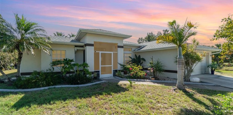 Casa en Port Charlotte, Florida 3 dormitorios, 173.45 m2 № 1630103