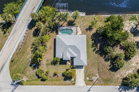Casa en venta en Port Charlotte, Florida, 3 dormitorios, 173.45 m2 № 1630103 - foto 3