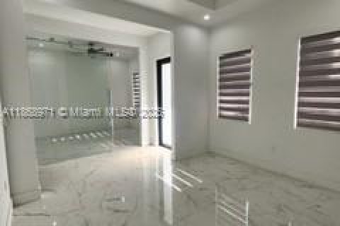 House in LaBelle, Florida 4 bedrooms № 1920432 - photo 3