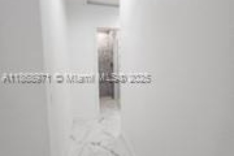 House in LaBelle, Florida 4 bedrooms № 1920432 - photo 30