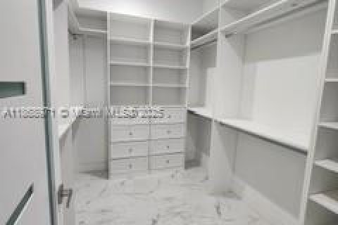 House in LaBelle, Florida 4 bedrooms № 1920432 - photo 7