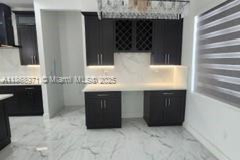 House in LaBelle, Florida 4 bedrooms № 1920432 - photo 12