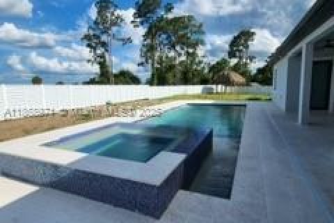 House in LaBelle, Florida 4 bedrooms № 1920432 - photo 16
