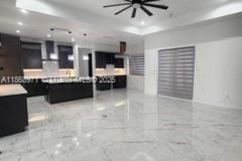 House in LaBelle, Florida 4 bedrooms № 1920432 - photo 22