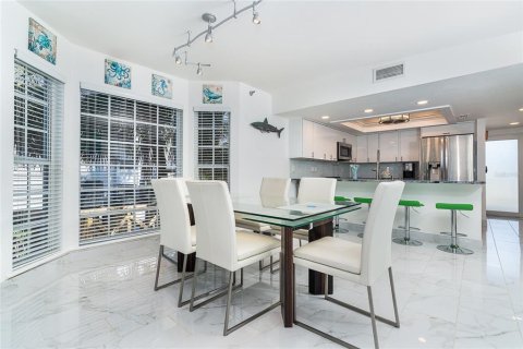 Condominio en venta en Placida, Florida, 2 dormitorios, 114.46 m2 № 1806840 - foto 6