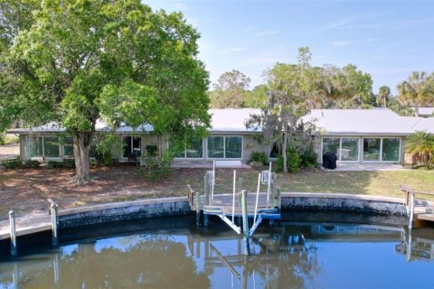 Condo in Crystal River, Florida, 2 bedrooms  № 1681987 - photo 11