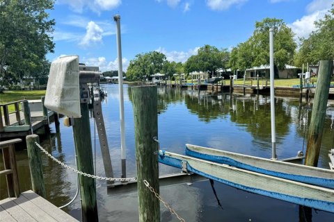 Condo in Crystal River, Florida, 2 bedrooms  № 1681987 - photo 8