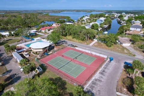 Condo in Crystal River, Florida, 2 bedrooms  № 1681987 - photo 21