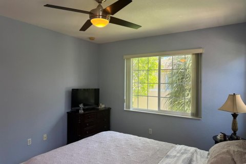 Townhouse in Miramar, Florida 4 bedrooms, 168.62 sq.m. № 2085189 - photo 27