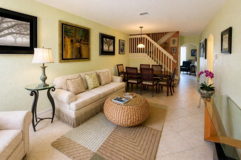 Townhouse in Miramar, Florida 4 bedrooms, 168.62 sq.m. № 2085189 - photo 12