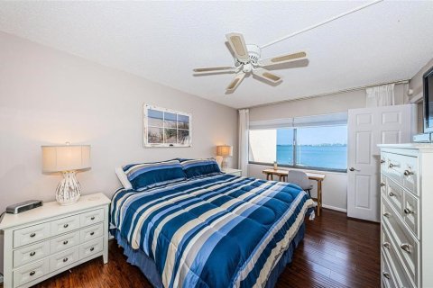 Condominio en alquiler en Saint Petersburg, Florida, 2 dormitorios, 100.52 m2 № 1142755 - foto 14