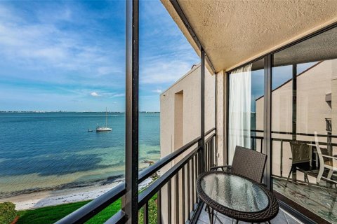 Condominio en alquiler en Saint Petersburg, Florida, 2 dormitorios, 100.52 m2 № 1142755 - foto 4