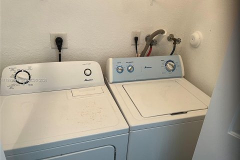 Condominio en venta en Homestead, Florida, 4 dormitorios, 132.2 m2 № 2057178 - foto 15