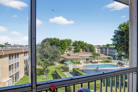 Copropriété à vendre à Palm Springs, Floride: 1 chambre, 70.98 m2 № 1957038 - photo 18