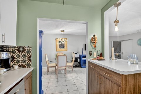 Copropriété à vendre à Palm Springs, Floride: 1 chambre, 70.98 m2 № 1957038 - photo 10