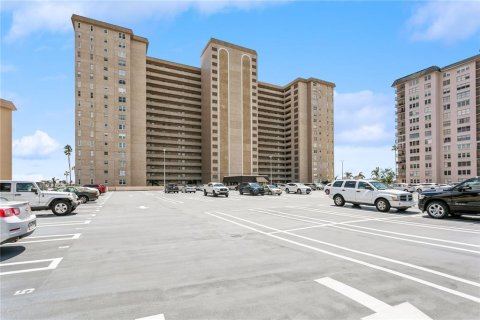 Copropriété à vendre à Saint Petersburg, Floride: 2 chambres, 157.93 m2 № 1444834 - photo 1