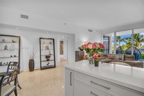 Condo in Miami Beach, Florida, 2 bedrooms  № 1776159 - photo 22