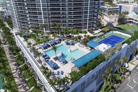 Condo in Miami Beach, Florida, 2 bedrooms  № 1776159 - photo 19