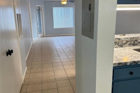 Copropriété à louer à Gainesville, Floride: 4 chambres, 109.35 m2 № 2330572 - photo 5
