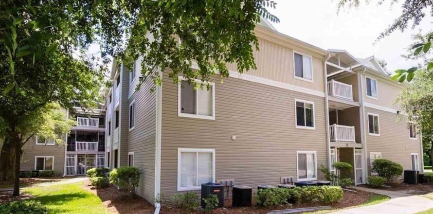 Condo à Gainesville, Floride, 4 chambres  № 2330572