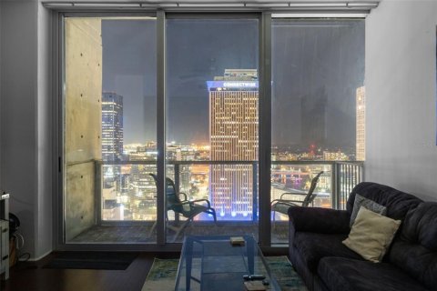 Condo in Tampa, Florida, 1 bedroom  № 1603100 - photo 11