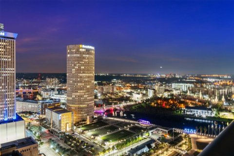 Condo in Tampa, Florida, 1 bedroom  № 1603100 - photo 26