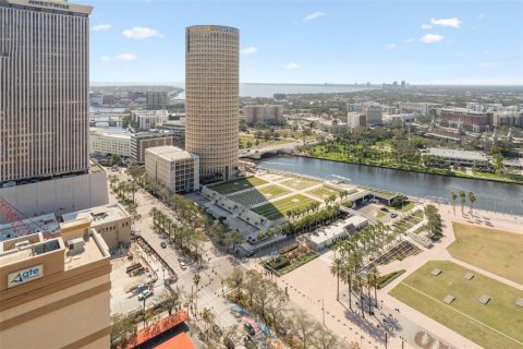 Condo in Tampa, Florida, 1 bedroom  № 1603100 - photo 27