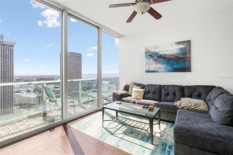 Condo in Tampa, Florida, 1 bedroom  № 1603100 - photo 13