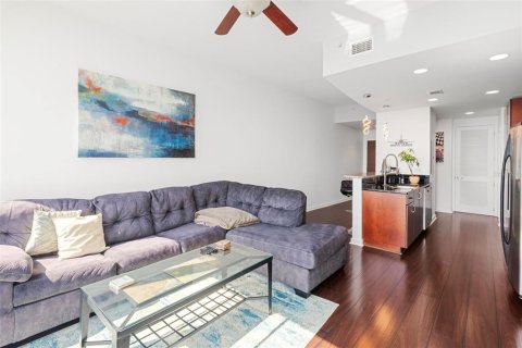 Condo in Tampa, Florida, 1 bedroom  № 1603100 - photo 15