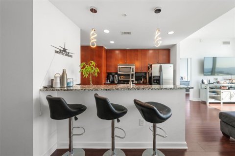 Condo in Tampa, Florida, 1 bedroom  № 1603100 - photo 7