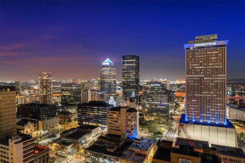 Condo in Tampa, Florida, 1 bedroom  № 1603100 - photo 30