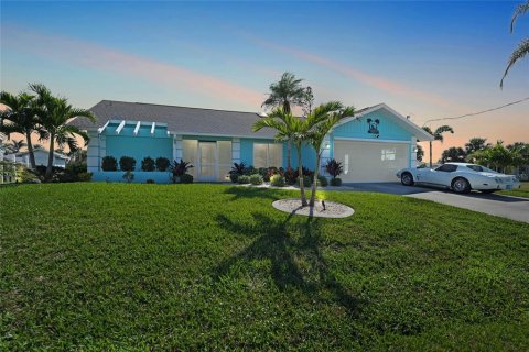 House in Port Charlotte, Florida 3 bedrooms, 156.08 sq.m. № 1529675 - photo 7