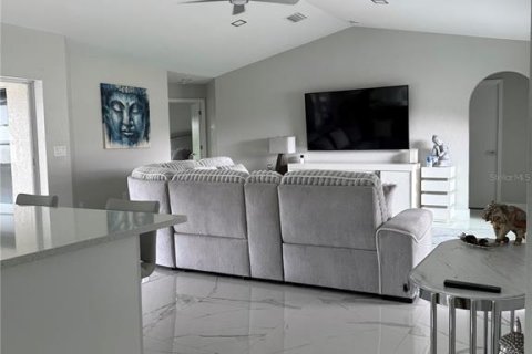 Villa ou maison à vendre à Port Charlotte, Floride: 3 chambres, 162.3 m2 № 2418812 - photo 6